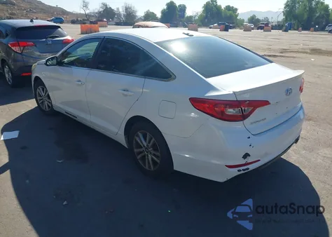 2017 Hyundai Sonata z USA, uszkodzony, nr VIN 5NPE24AF4HH456088